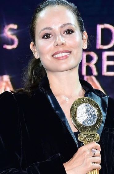 Martina with her award
